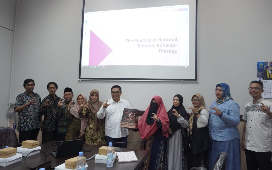 Pelatihan Basic Rational Emotive Behavior Counseling: Menghadirkan langsung Pakar dari Universiti Putra Malaysia